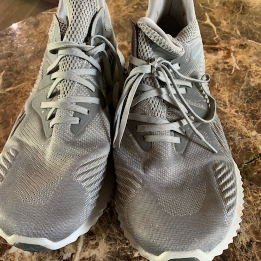 Adidas Mens sneakers size 13 gray barely worn